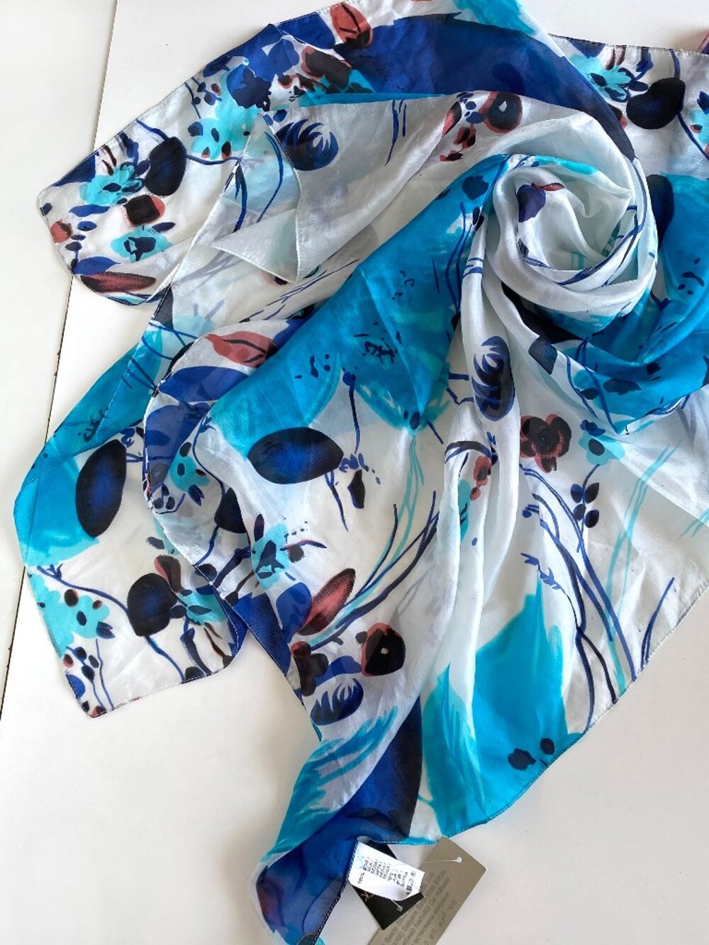 Tie Rack 100% Silk Square Scarf 38" Grand Carre Floral Designed in France NWT